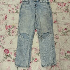 American Eagle Outfitters Light Wash Ripped Boyfriend Jeans